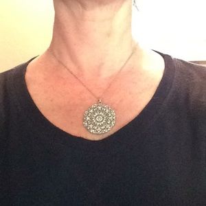 beautiful antique looking pendant with chain